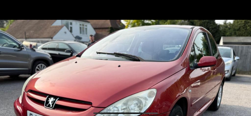 Peugeot 307, low mileage with service history.