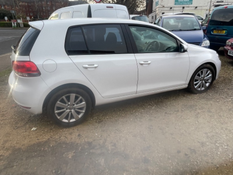 Automatic VW Golf Diesel 1.6  Blue Motion £30 per year tax !!