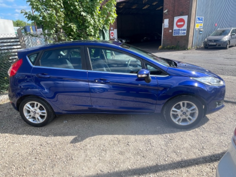 Ford Fiesta 1.0 Ecoboost Zetec, very low mileage of only 21000 !!