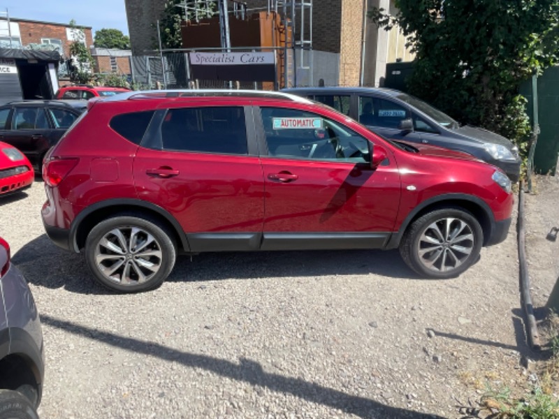 Automatic Nissan Qashqai  4x4
